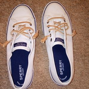 Sperry tennis shoes